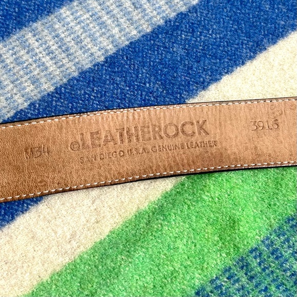 Beautiful Crystal Jewel Buckle Leatherock Belt Sz M34 - Picture 3 of 4